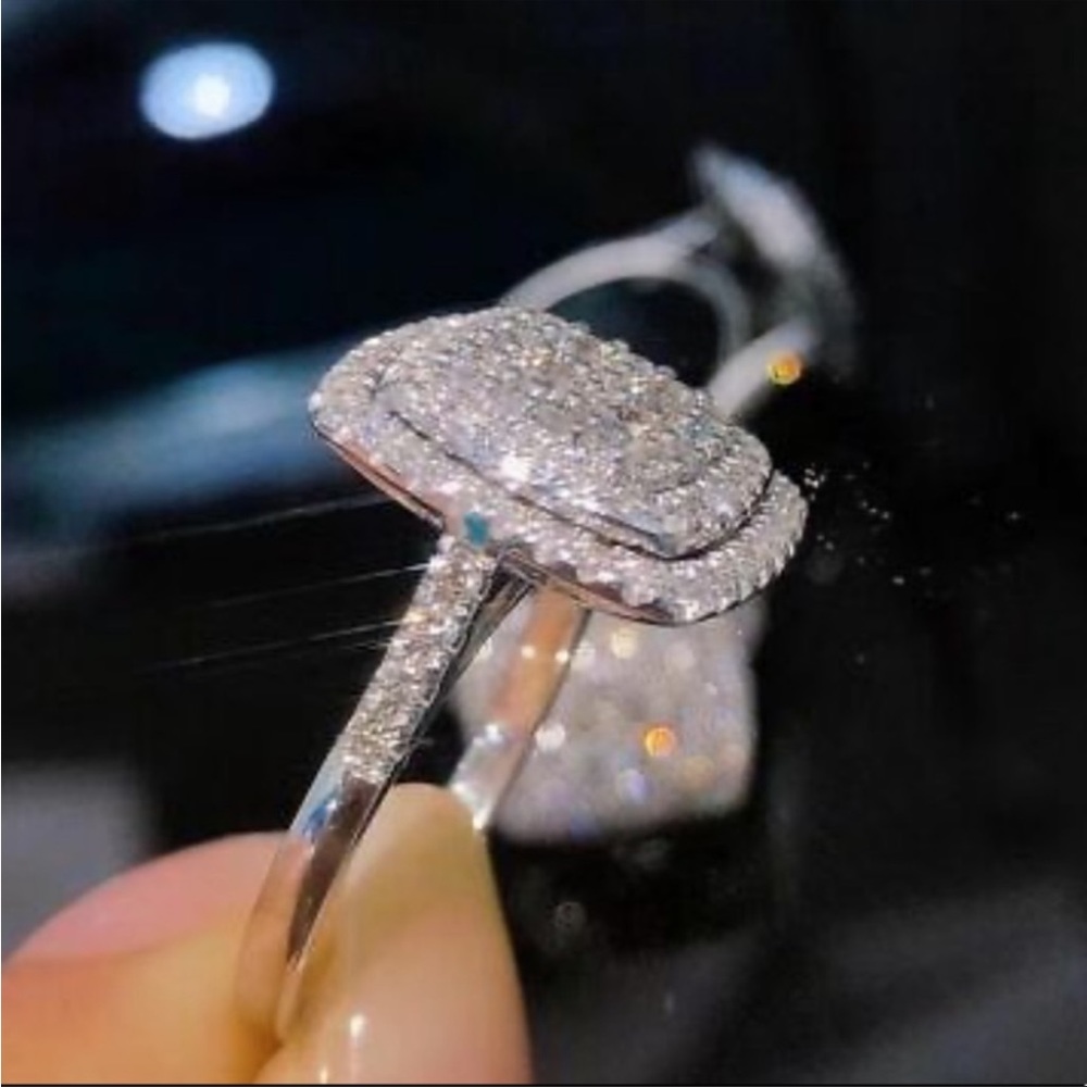New Women’s 925 Silver Beautiful Luxury Diamond Ring - Picture 5 of 8